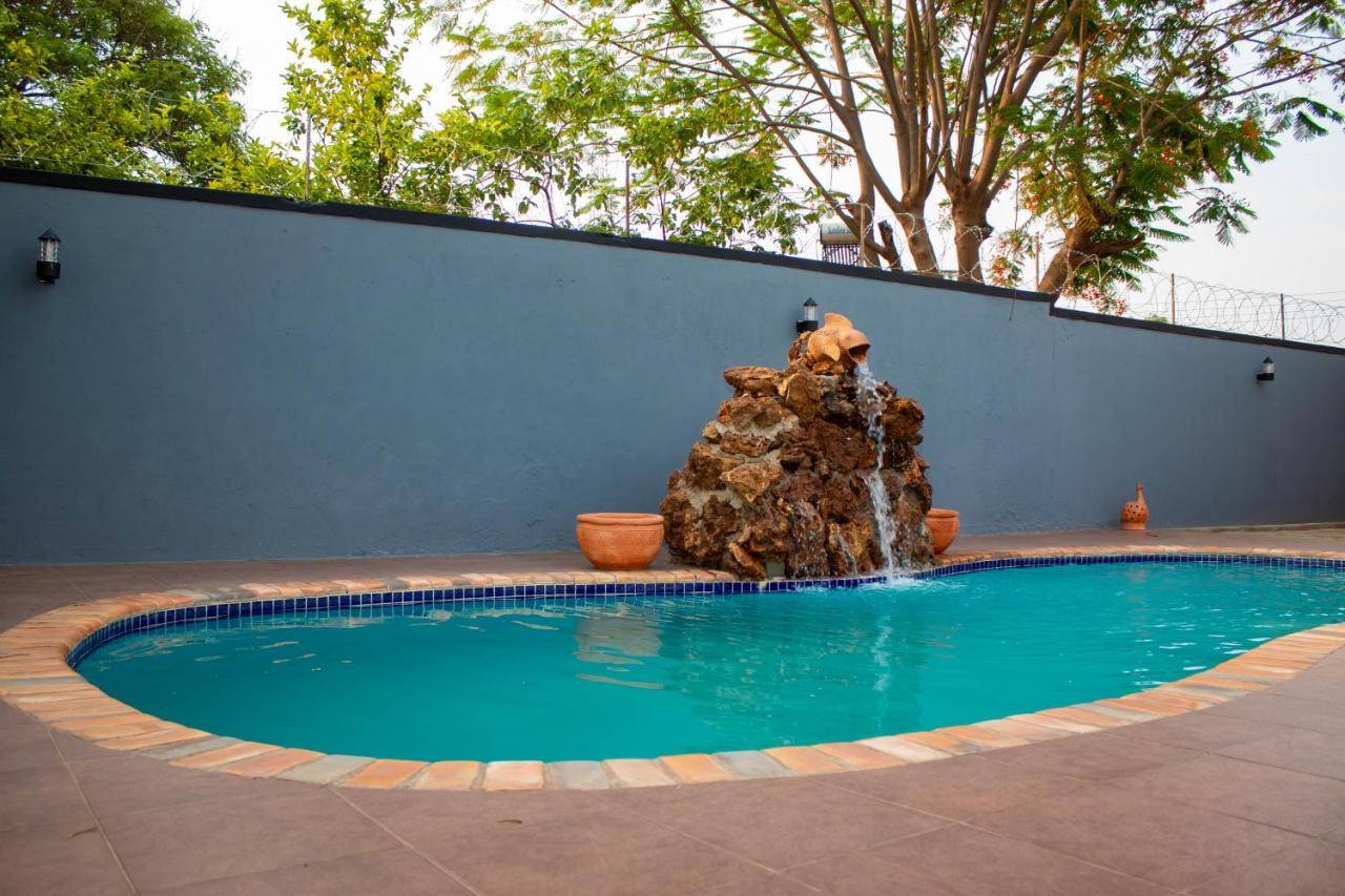 Chitova'S Guesthouse Air Terjun Victoria Bagian luar foto