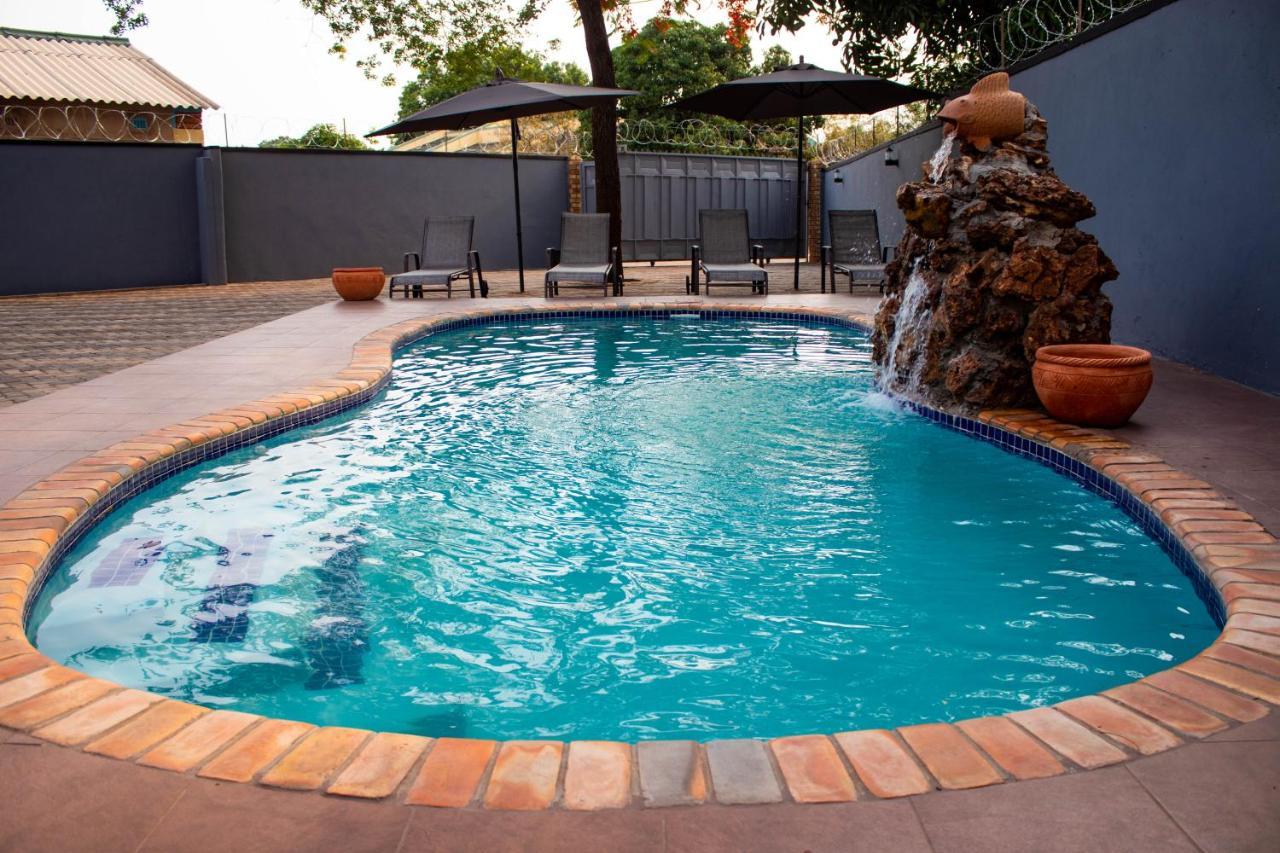 Chitova'S Guesthouse Air Terjun Victoria Bagian luar foto